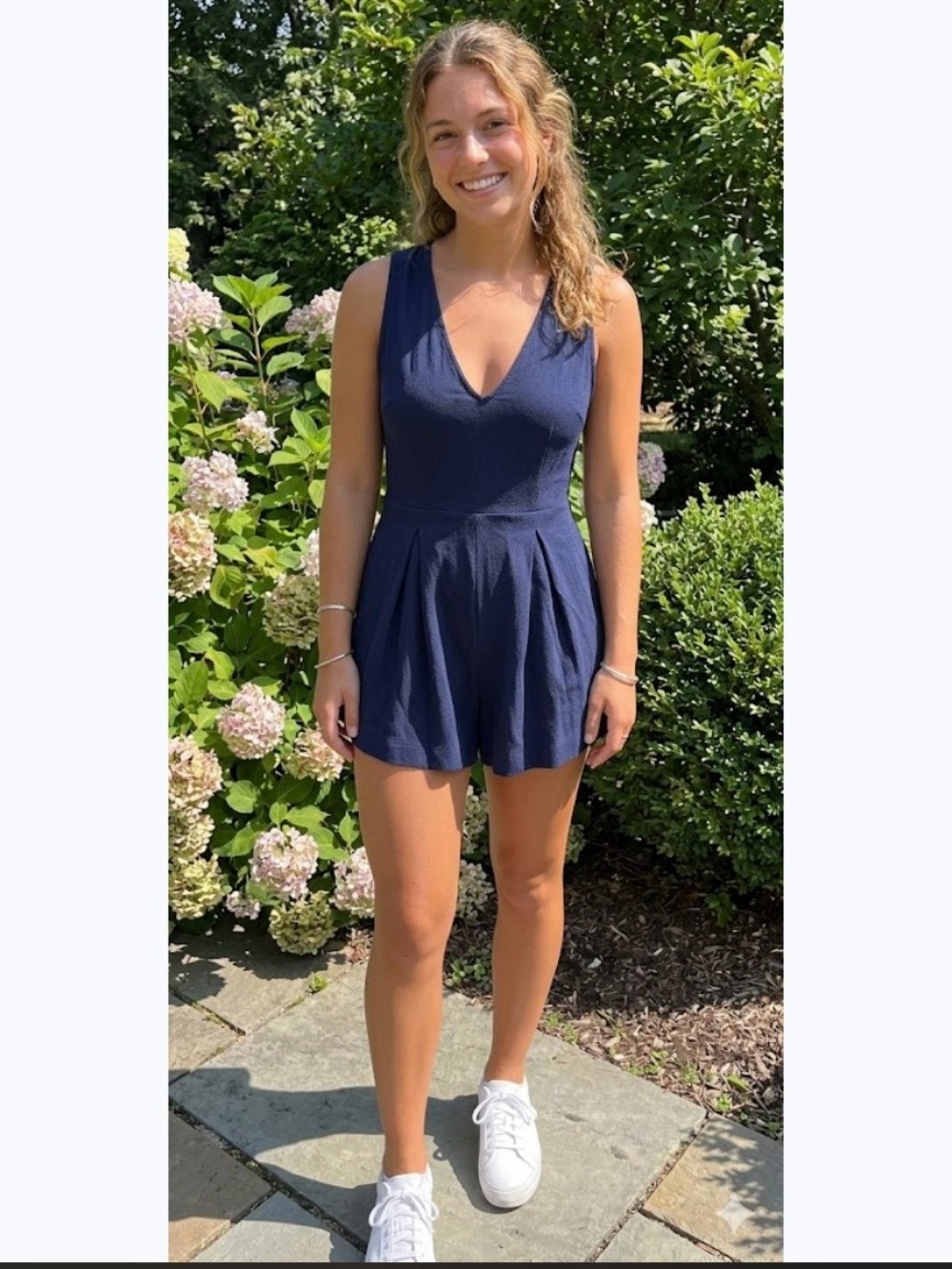 Reformation Navy Sleeveless Romper with pockets v neck Sz 4P coquette casual